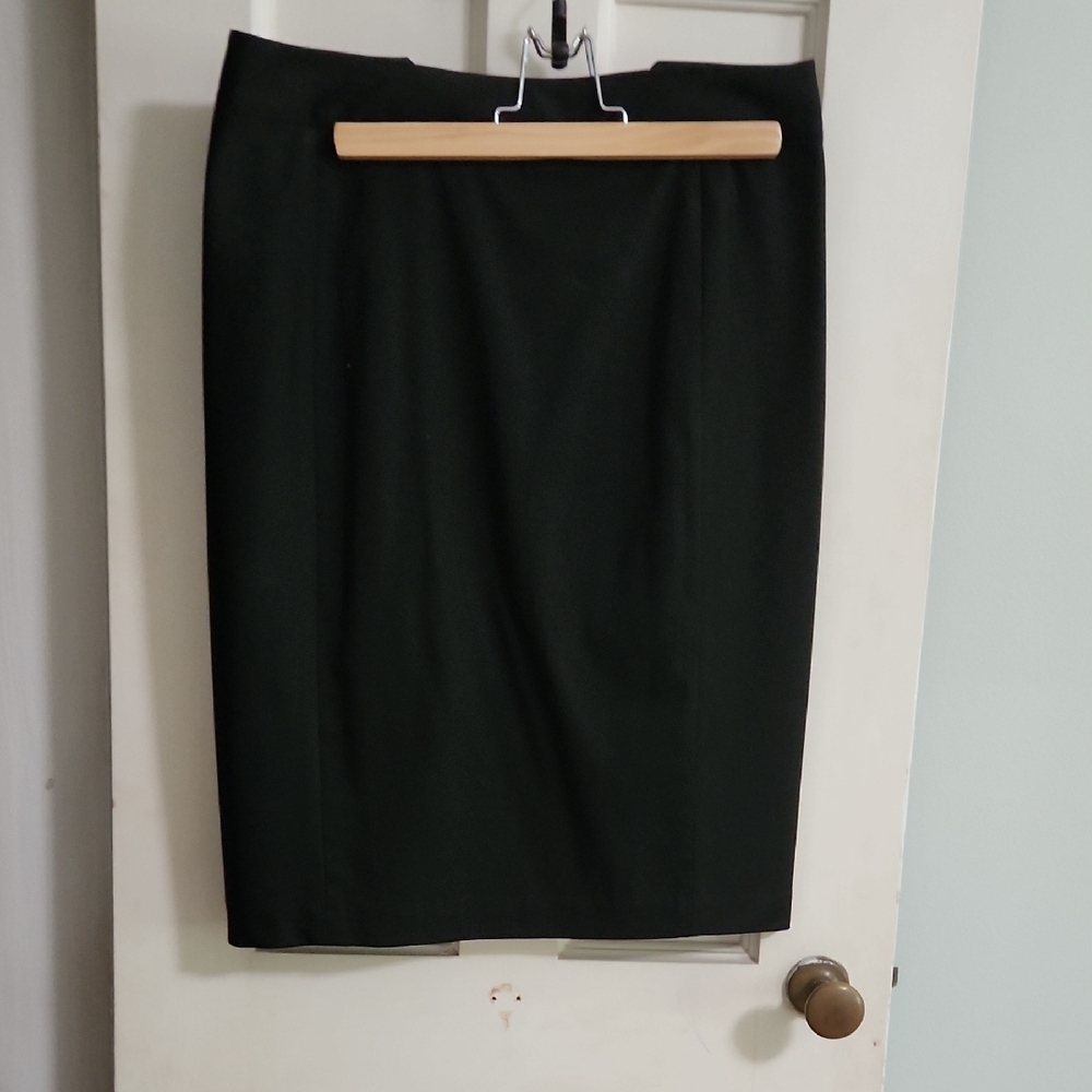 Express Black Knee-Length Pencil Skirt for Work